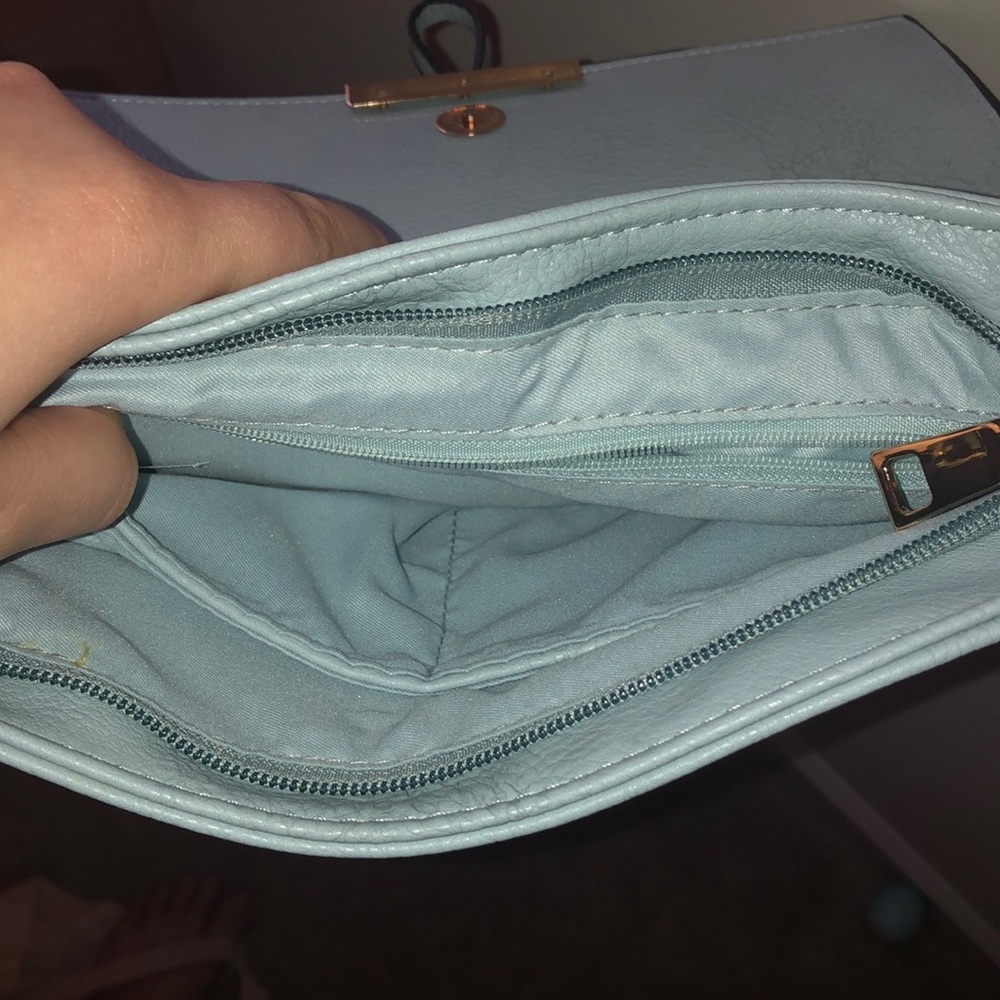 purse - Picture 2 of 2